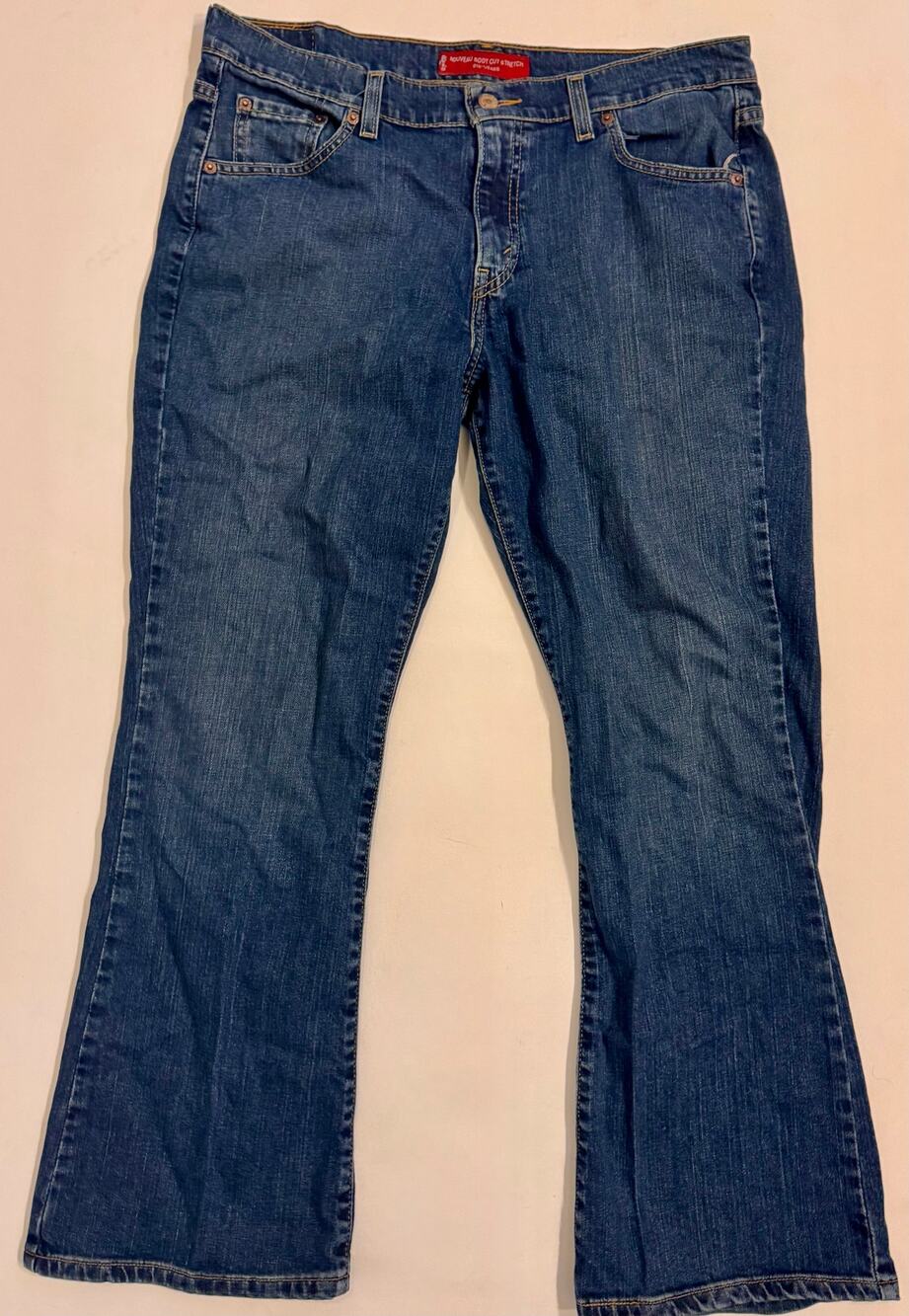 Levi's Women's 515 Nouveau Boot Cut Stretch Jeans Size 14S Misses Dark Wash